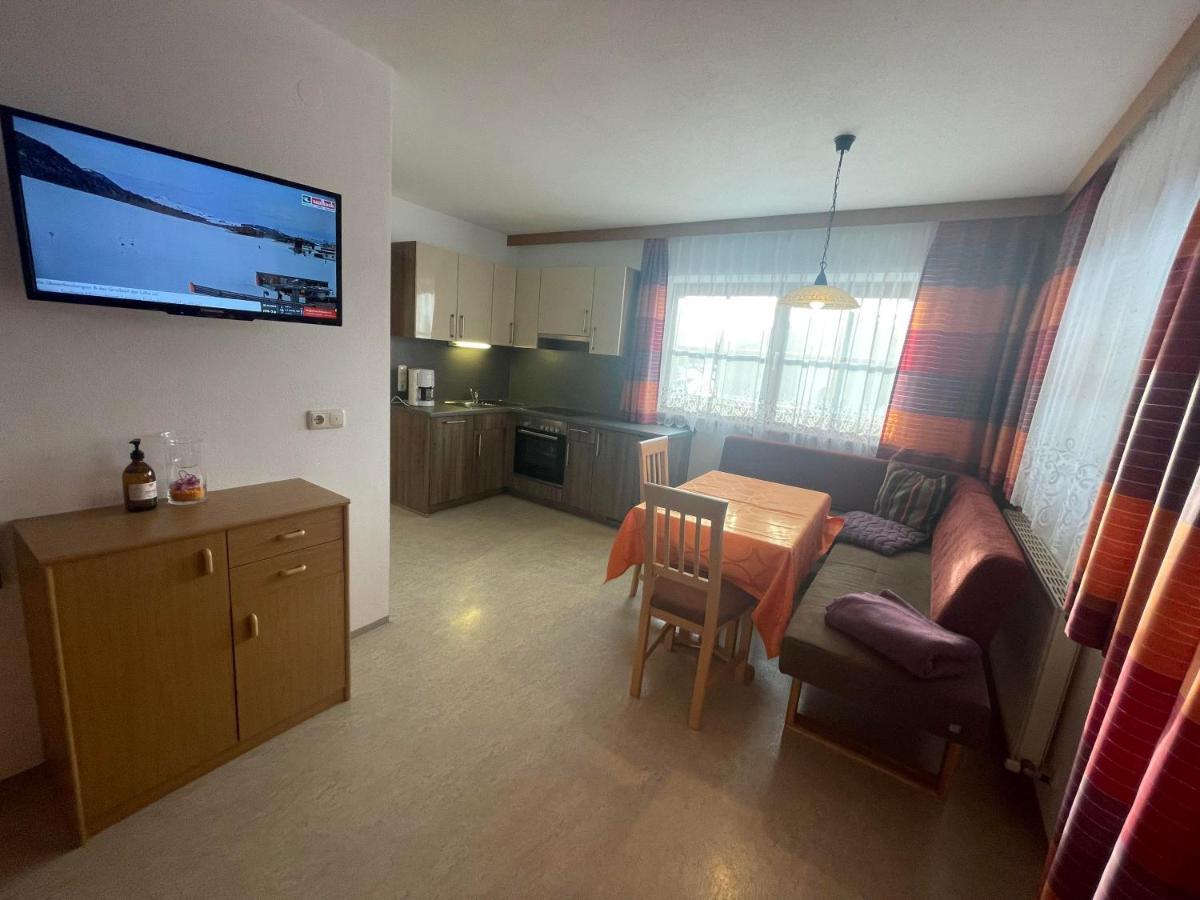 Gaestehaus Glaagut - Familie Hain Villa Hochfilzen Esterno foto